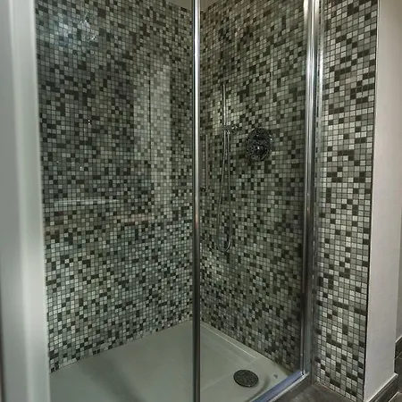 A Un Passo Dal Fiume Bed & Breakfast