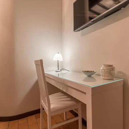 A Un Passo Dal Fiume Bed & Breakfast